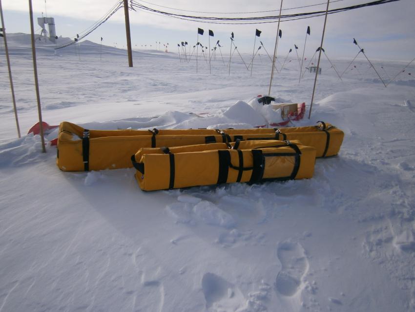 IDDO hand auger kits at WAIS Divide, Antarctica