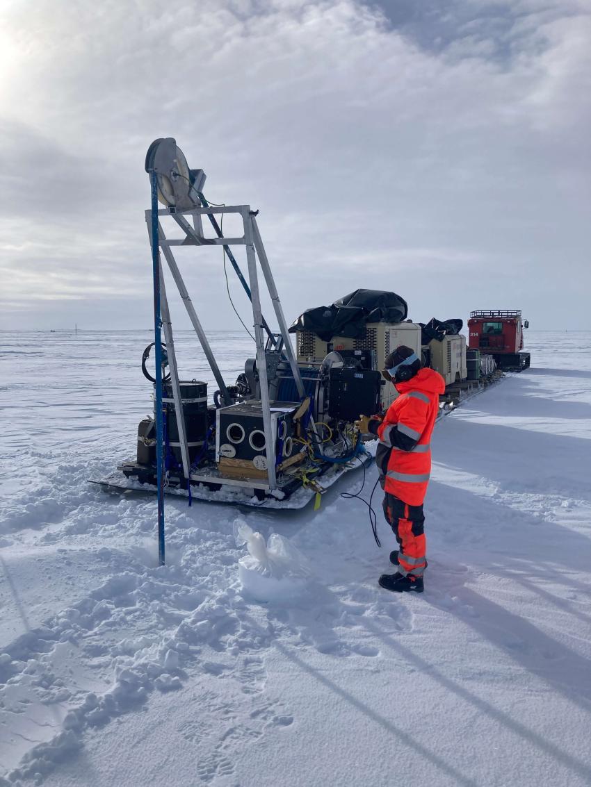 RAM Drill operations at WAIS Divide, Antarctica. Credit: Tanner Kuhl.