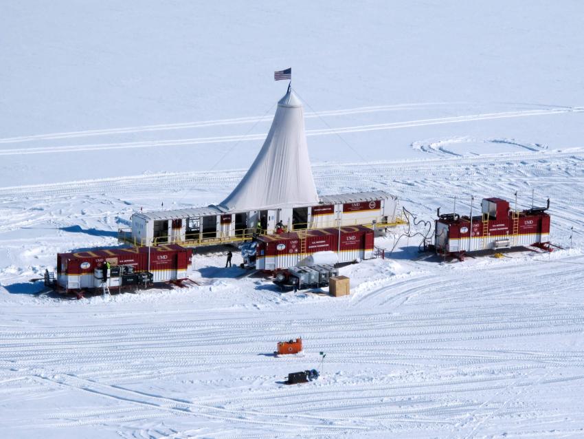 RAID drilling modules at Minna Bluff, Antarctica, during the 2019/20 Antarctic field trial. Credit: RAID website.